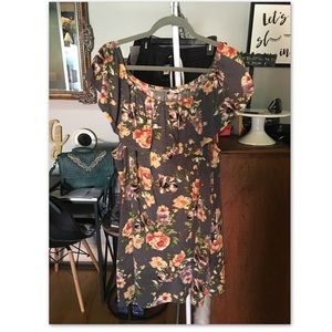 So SOFT😍 Grey Floral Dress